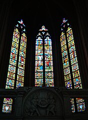 Fécamp Abbatiale de la Trinité Innen Buntglasfenster 1.jpg