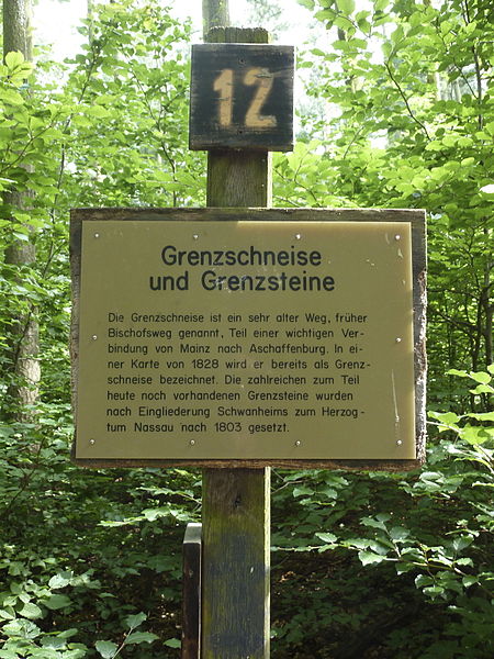 File:FFM Stadtwald Grenzschneise Infotafel.jpg