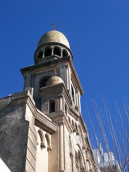 File:Fachada, torre y cúpula de la Iglesia San Pedro de la ciudad de Durazno.jpg