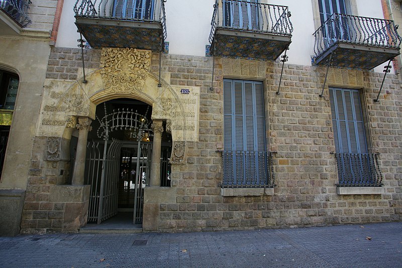 File:FerranRomeu CasaConradRoure BCN 08019-1363 Aribau155 0056.jpg