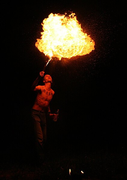 File:Fire breathing 20060715 7004 collien.jpg