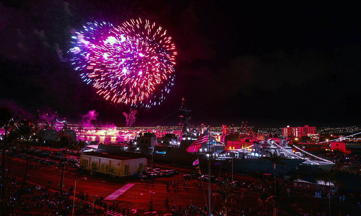 File:US Navy 080704-N-0641S-091 Fireworks illuminate the night sky aboard  Naval Station Pearl Harbor during a 4th of July celebration.jpg - Wikimedia  Commons