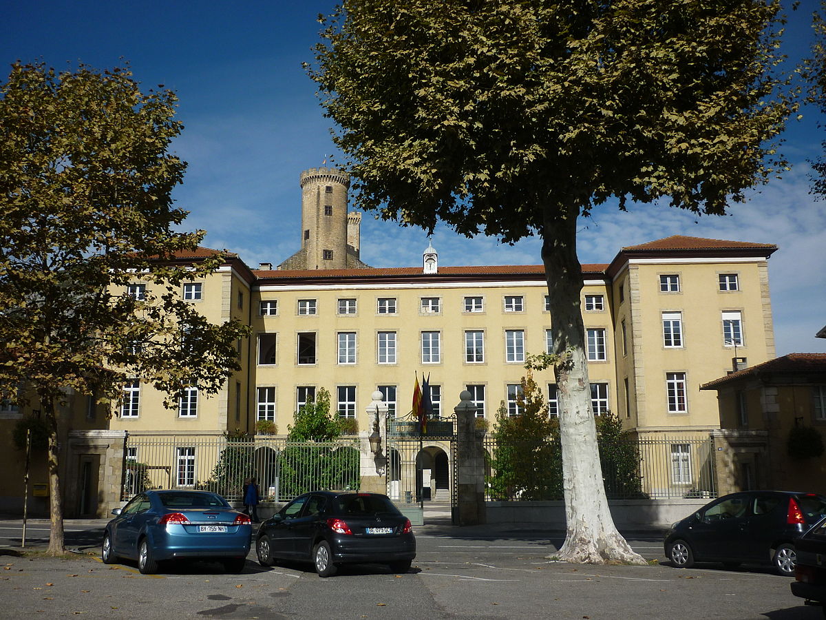 File:Foix - Château et ville.jpg - 维基百科，自由的百科全书