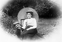 Frances Hodgkins with her brother-in-law, William Field