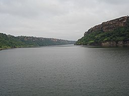 Gandhi Sagar Dam1.JPG