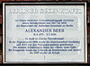 Gedenkplaat Auguststr 11-13 (midden) Alexander Beer.jpg