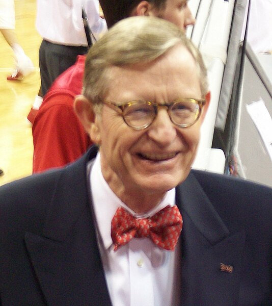 File:Gordon Gee.jpg