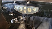 Graham-Paige 619 (1929) - gauges and gear lever