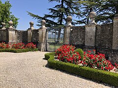 Grille du château de Genas (Drôme).