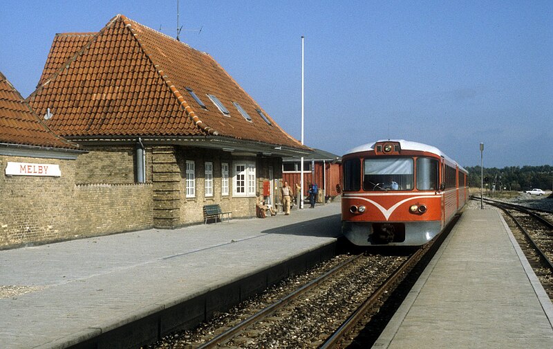 File:HFHJ Hillerød Frederiksværk Hundested Jernbane auch Frederiksværkbanen genannt 822287.jpg