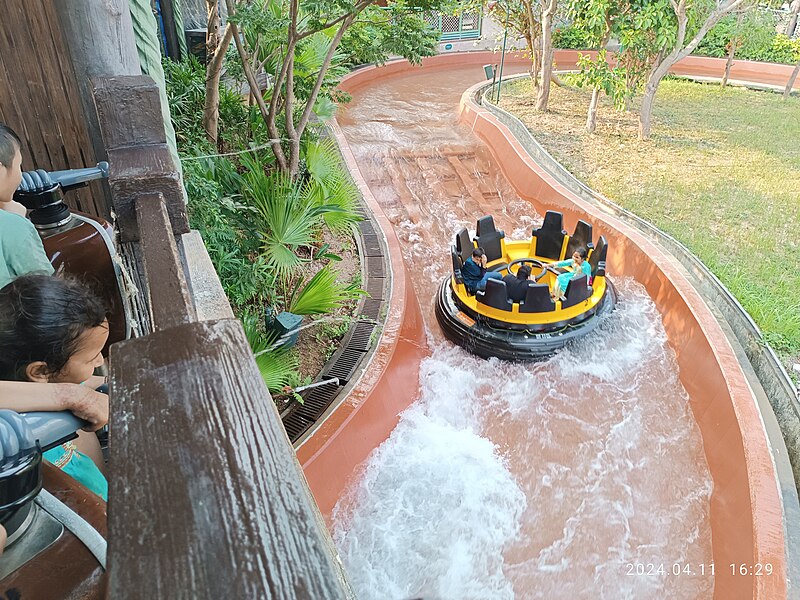 File:HK 港島 南區 Southern District 黃竹坑 Wong Chuk Hang 香港海洋公園 Ocean Park 急流 Rapid river April 2024 R12S 119.jpg