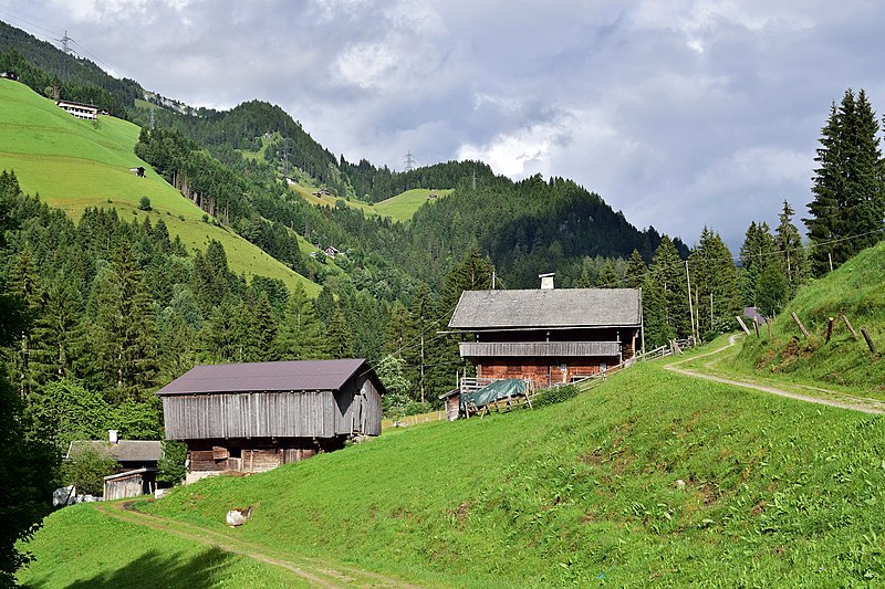 File:Hainzenberg - Bauernhaus Brennstall - Innerberg 529 - I.jpg