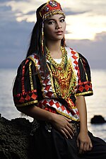 Higaonon girl of Magsaysay, Misamis Oriental. Photograph: Theglennpalacio (CC BY-SA 4.0)