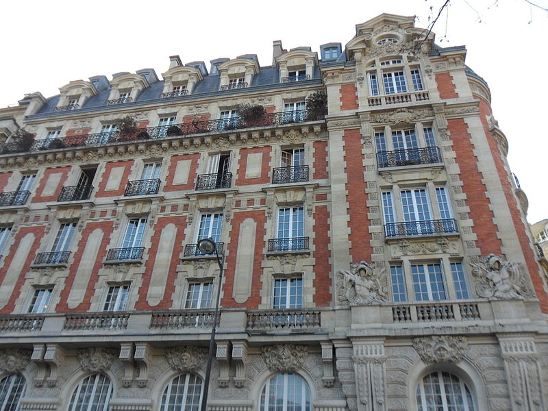 File:Immeuble à l'angle de la rue Guynemer et la rue de Vaugirard à Paris VIème -.JPG