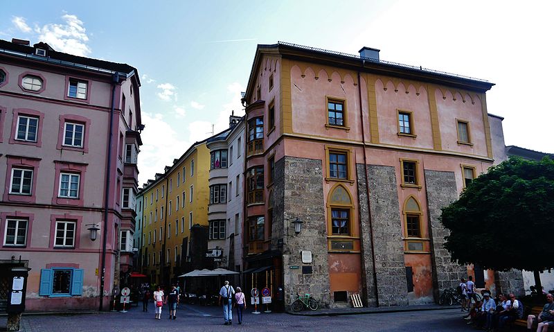 File:Innsbruck Domplatz.jpg