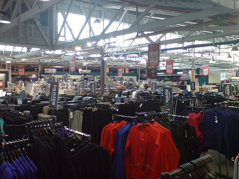 File:Inside Of The Farmers Newmarket Store I.jpg