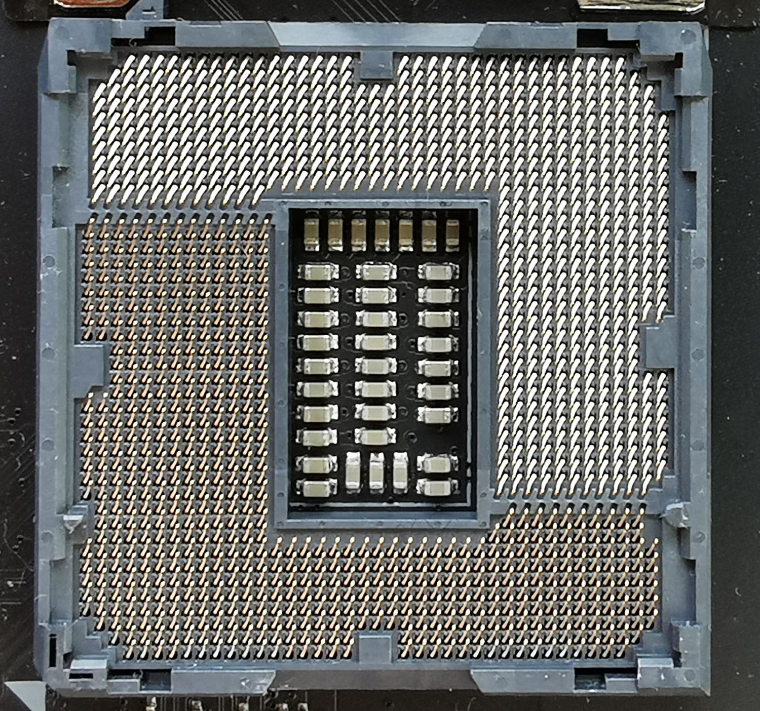 Intel LGA1200 Socket Sketched, Appears Cooler-compatible with LGA115x