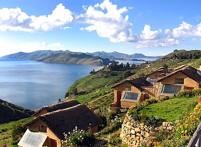 Suasi Island. Isla Suasi PUNO-PERU.jpg