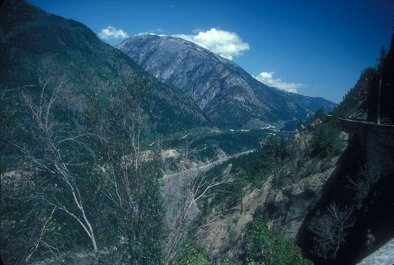 File:JACKASS MOUNTAIN, BRITISH COLUMBIA.jpg