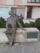 Estatua de José Saramago.