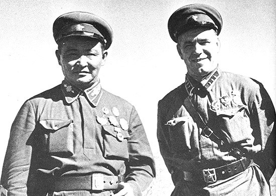 Khorloogiin Choibalsan (left), who led the MPR from 1939 to 1952, and Georgy Zhukov at Khalkhin Gol in 1939
