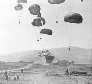 Khe Sanh Paradrop supply.jpg