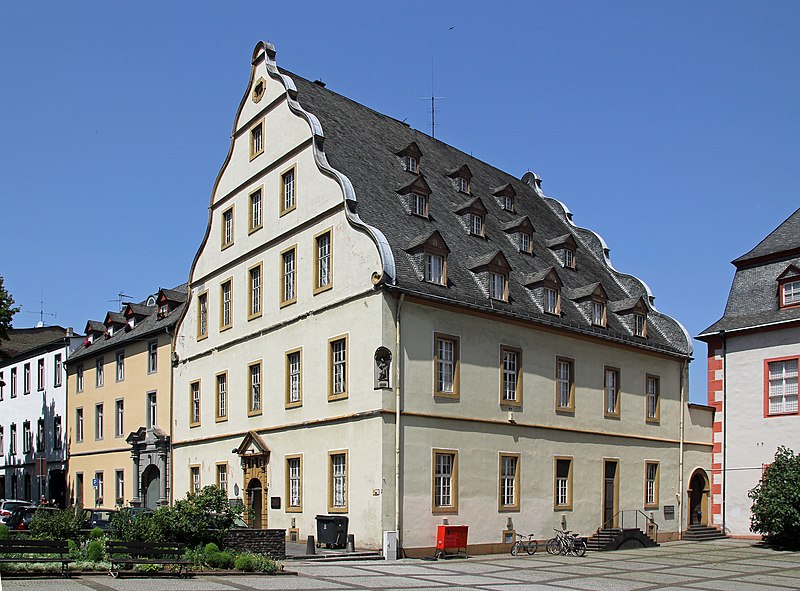 File:Koblenz im Buga-Jahr 2011 - Bürresheimer Hof 01.jpg