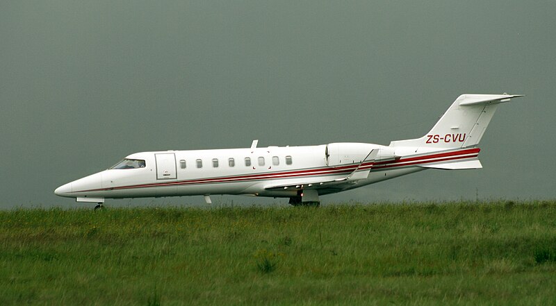 File:Learjet 45 ZS-CVU (22176262308).jpg