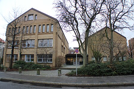 Leihverkehrs und Ergänzungsbibliothek (LEB)