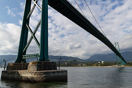 Lions Gate Bridge, Vancouver (44672850422)