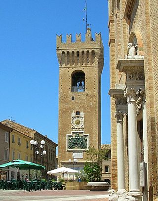 <span class="mw-page-title-main">Recanati</span> Comune in Marche, Italy