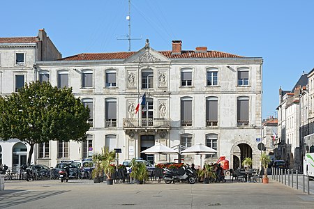 Maison 2 place de Verdun a La Rochelle DSC 6049