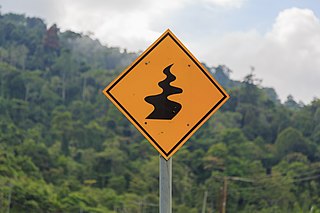 320px-Malaysia_Traffic-signs_Warning-sig