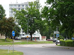 Malmaberg på båda sidor om Björskogsgatan. Bilden tagen från Malmabergsmotet.