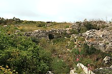 Malta - Siggiewi - Misrah Ghar il-Kbir - Cave dwellings 10 ies Malta - Siggiewi - Misrah Ghar il-Kbir - Cave dwellings 10 ies.jpg