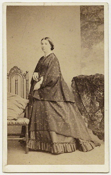 File:Margaret O. W. Oliphant.jpg