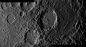 Mariner 10 мозайка 27430-27431 Hitomaro crater.jpg