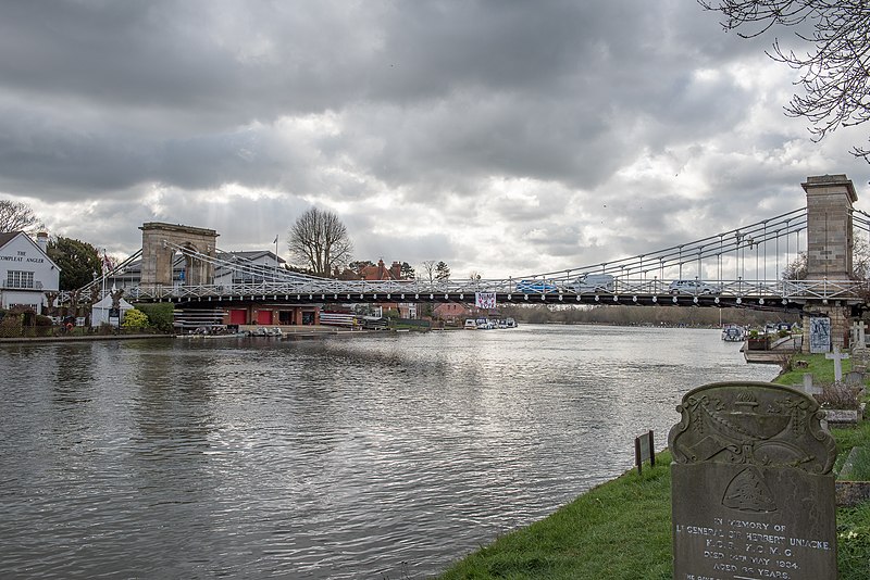 File:Marlow Bridge. Buckinghamshire 01.jpg