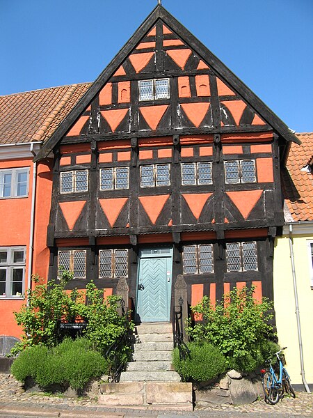 File:Middelfart timber framing.jpg