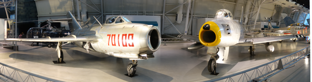 Mig-15 v. F-86 Sabre (Udvar-Hazy).png