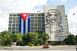 Het ministerie van binnenlandse zaken met de smeedijzeren afbeelding van Che Guevara
