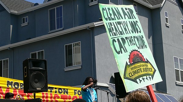 Rally for climate justice: Mass mobilization at the Chevron Oil Refinery in Richmond, California (2009)