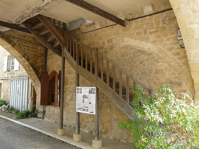 A wooden staircase in Molières, France