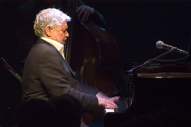 Alexander performing at Ronnie Scott's, London, in 2006