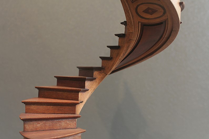 Musée des arts et métiers - escalier à vis à droite.jpg