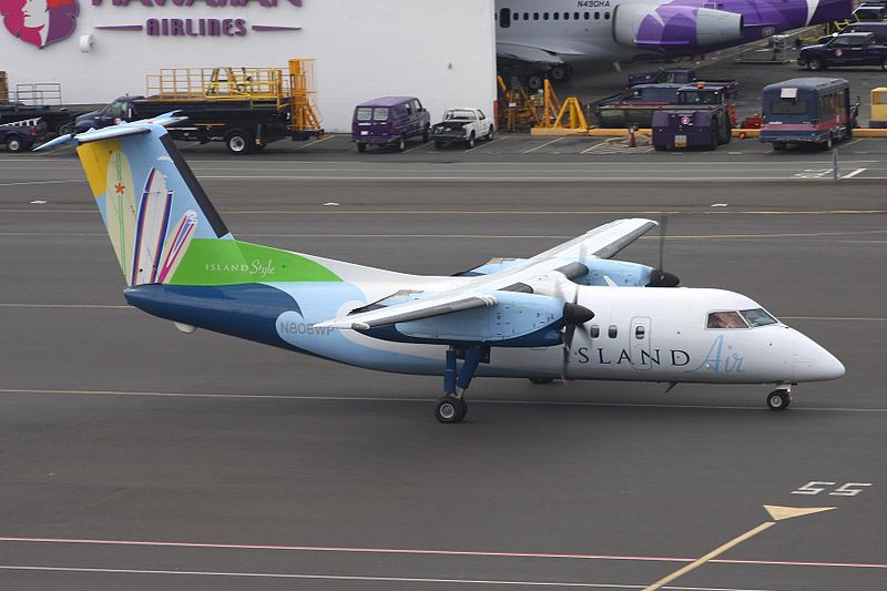 File:N806WP 2 Dash 8-103 Island Air HNL 18DEC08 (3161779912).jpg