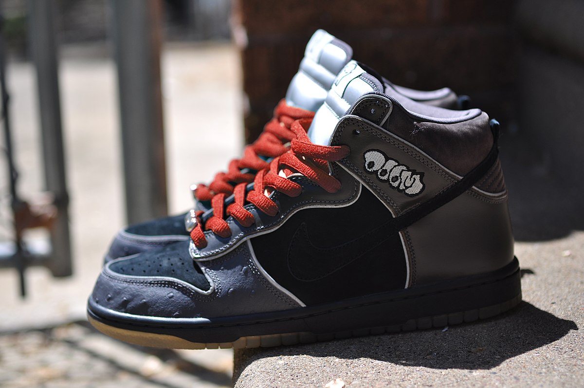 doom sb dunks