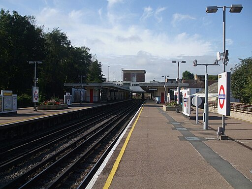 Northfields station platform 3 look west