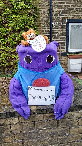 File:Northowram Scarecrow Festival 2015 25.jpg