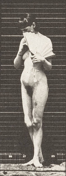 File:Nude woman walking, flirting a fan and turning around (rbm-QP301M8-1887-046a~6).jpg